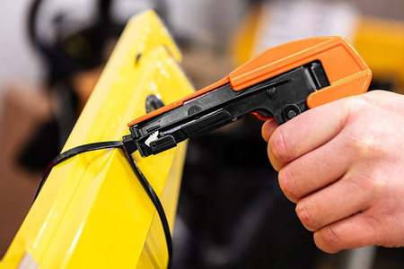 NEO PISTOLET DO OPASEK ZACISKOWYCH 01-615