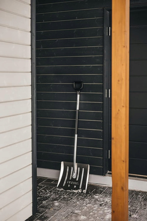 FISKARS ŁOPATA DO ŚNIEGU SnowRoller 1001636