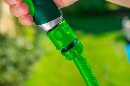 VERTO ZŁĄCZKA SZYBKOZŁACZKA PRZELOTOWA 1/2 DO WĘŻA OGRODOWEGO 15G720