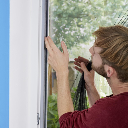 Moskitiera na drzwi Standard czarna 1,2mx2,2m 55679 Tesa