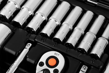 NEO KLUCZE NASADOWE 1/4 1/2 110el CRV ZESTAW NARZĘDZI WALIZKA 10-066